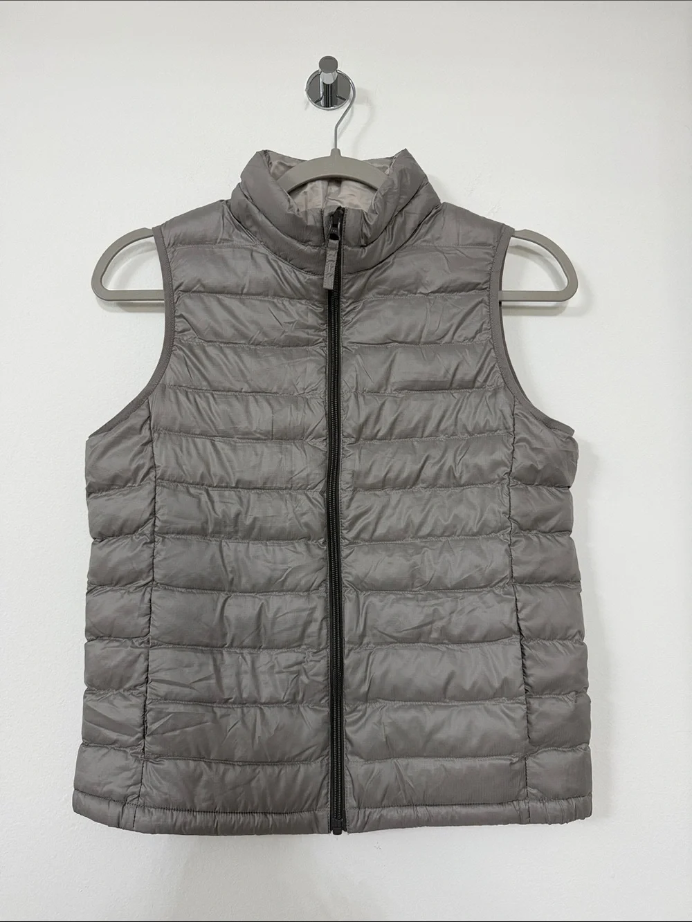 Uniqlo Quilted Puffer Vest in Gray